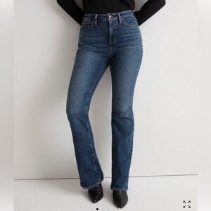 Madewell Curvy Skinny Flare Jeans in Alvord Wash: Instacozy Edition